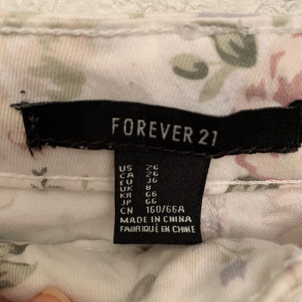 Jeans - Picture 6 of 6